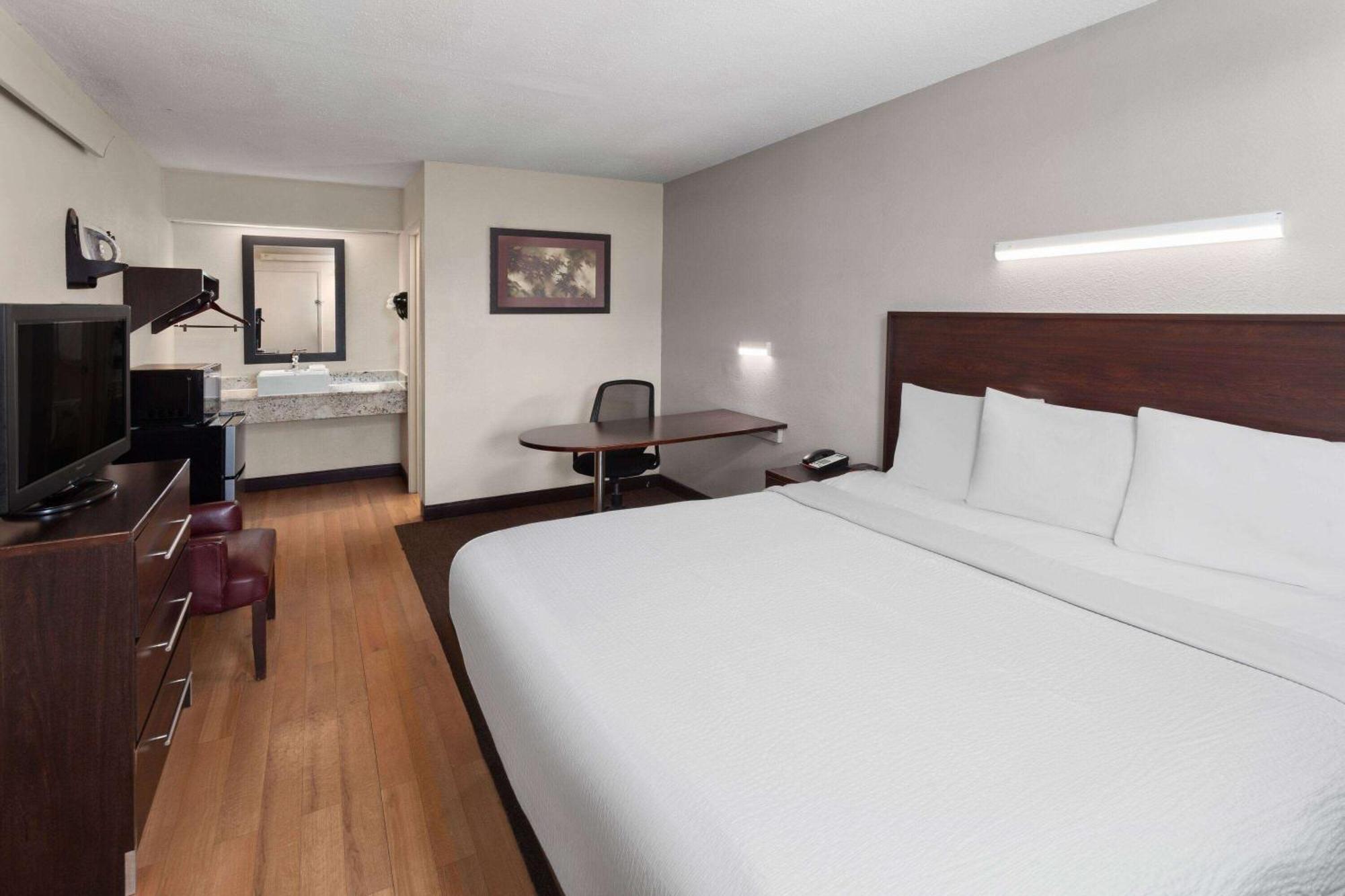 Travelodge By Wyndham Peoria Exterior foto